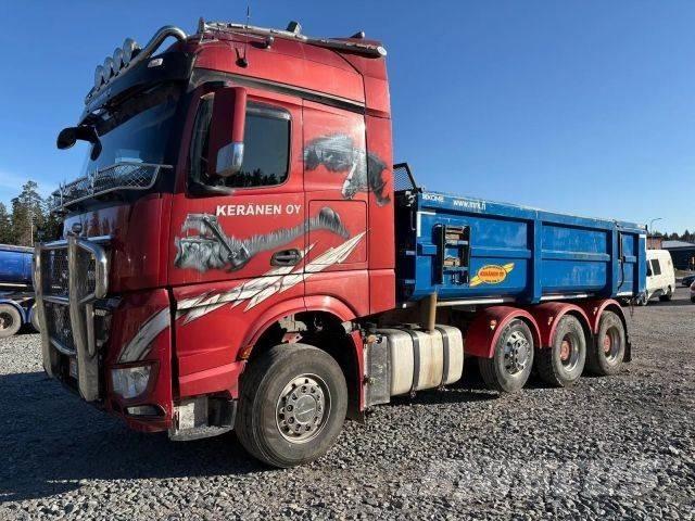 Sisu CK16M 8*4 Kiper tovornjaki