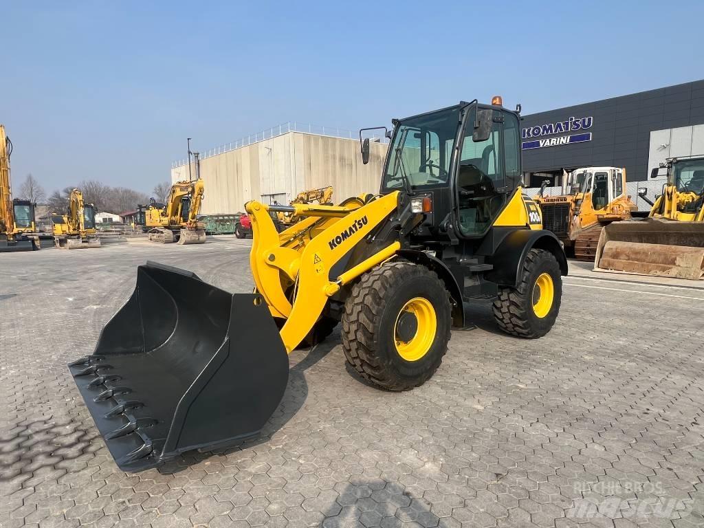 Komatsu WA 100 M-5 Kolesni nakladalci