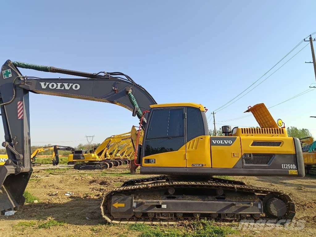 Volvo EC 250 D L Bagri goseničarji