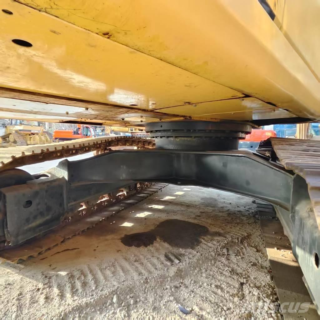 Komatsu PC 200-7 Bagri goseničarji