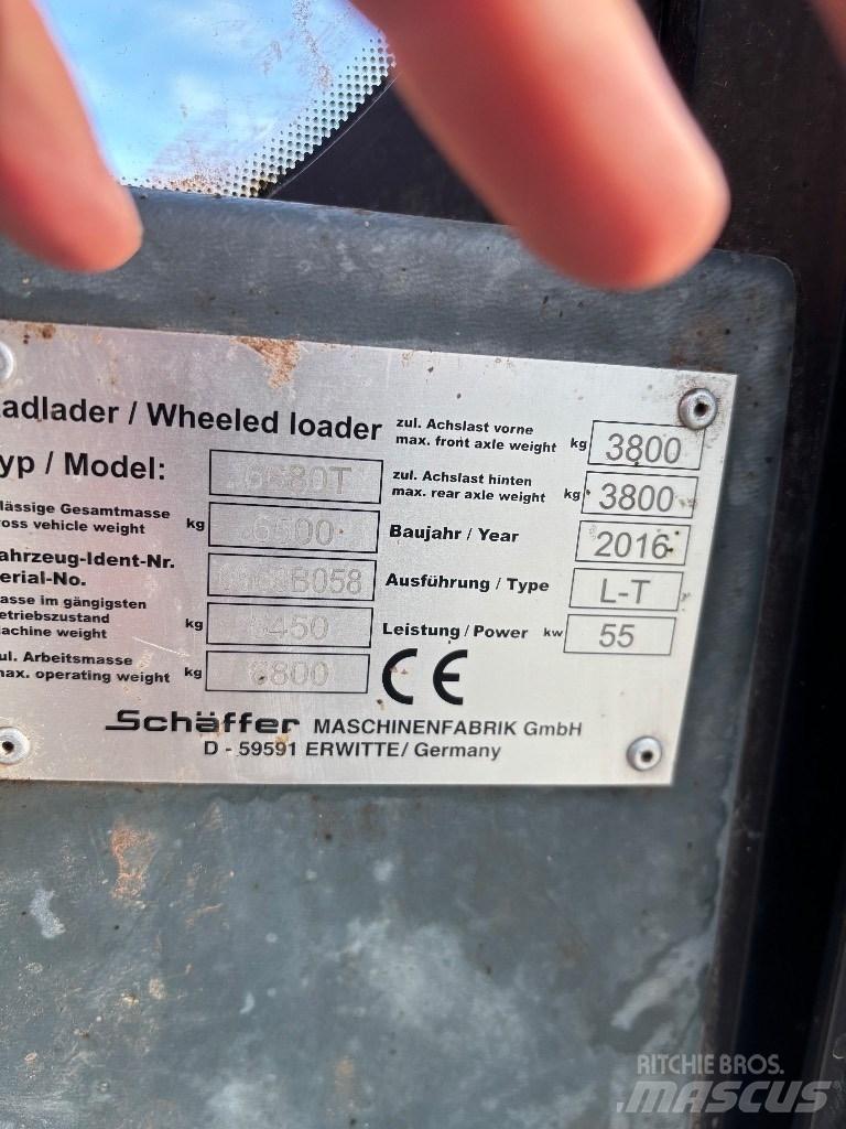 Schäffer 6680 T Teleskopski kolesni nakladalci