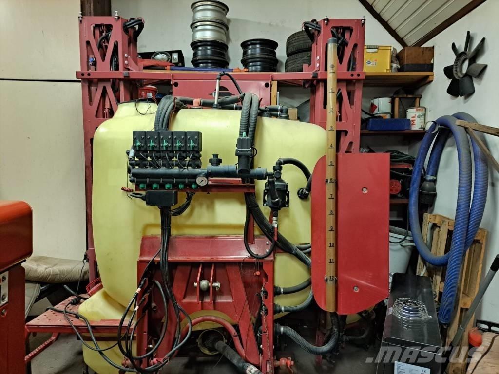 Hardi Master 1200 Montirane škropilnice
