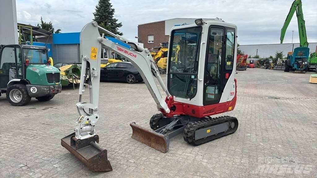 Takeuchi TB216 A Mini bagri <7t