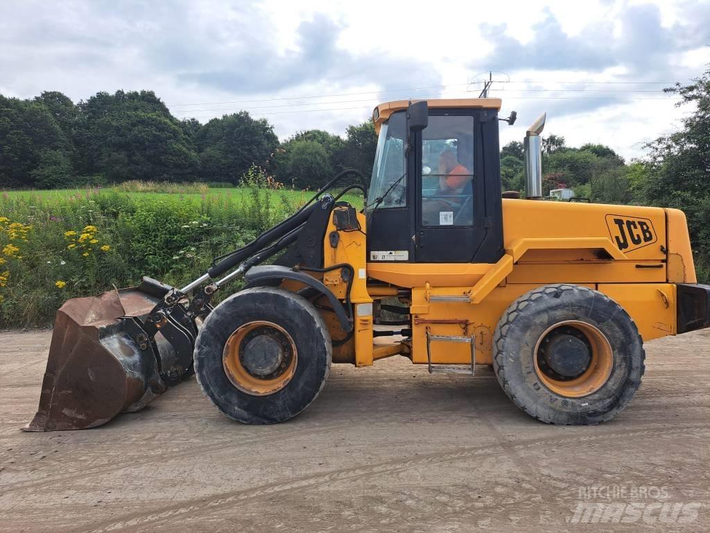 JCB 426 Kolesni nakladalci