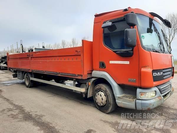 DAF LF45.220 Tovornjaki s kesonom/platojem