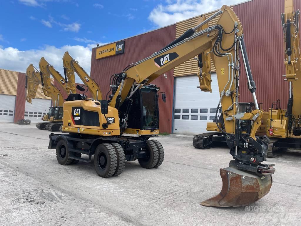 CAT M317F Bagri na kolesih