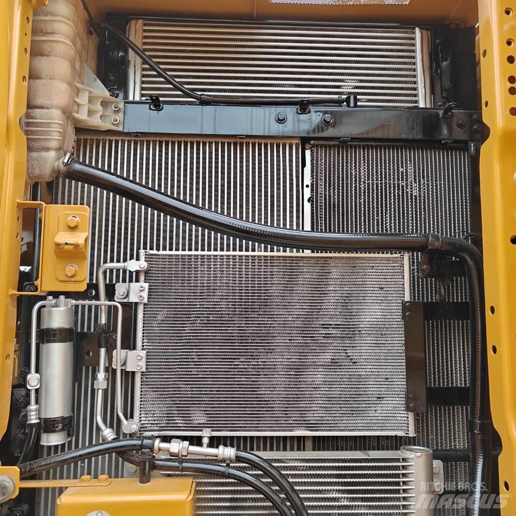CAT 320 Bagri goseničarji