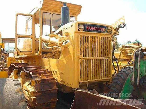 Komatsu d155a-1 Buldožerji goseničarji