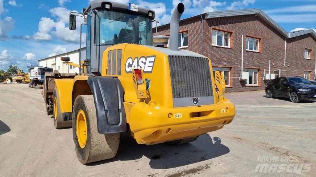 CASE 721 F Kolesni nakladalci