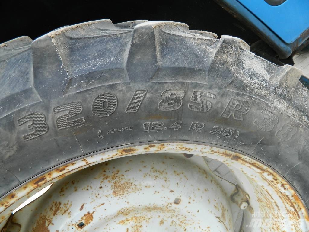 Ford 5600 Traktorji