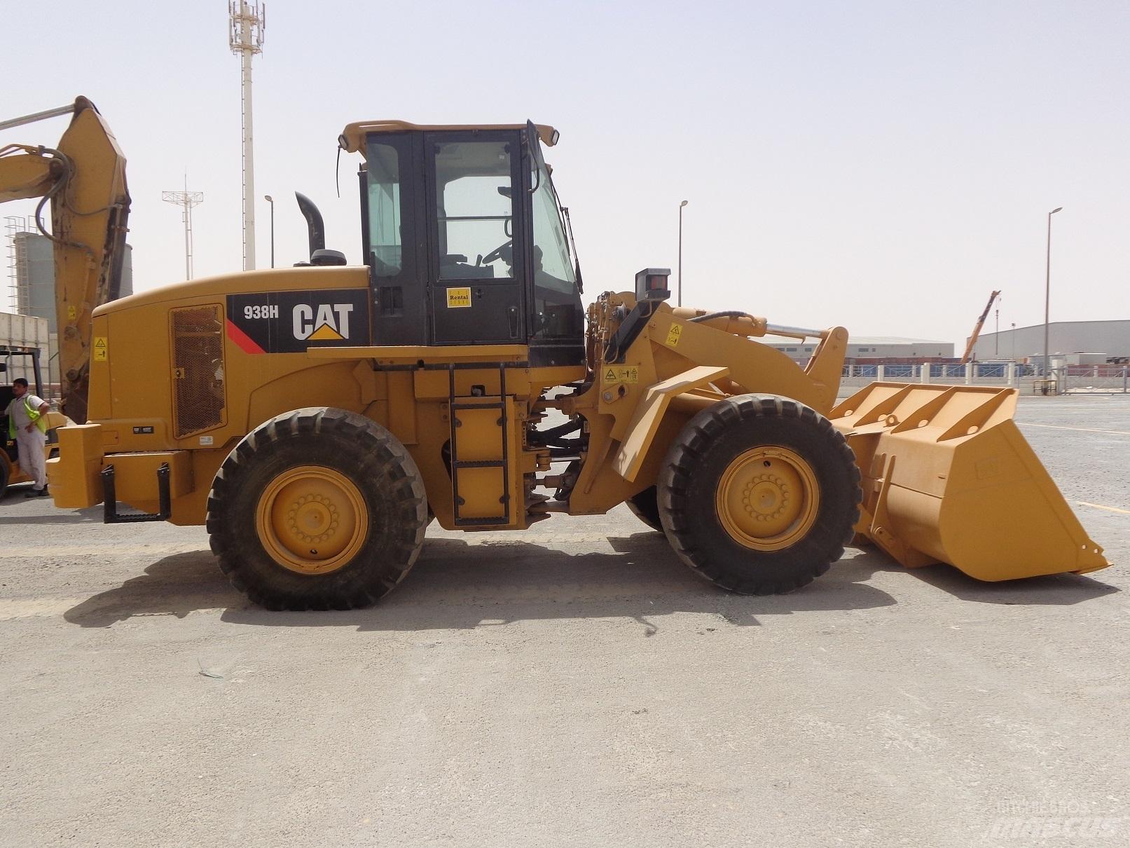 CAT 938H Kolesni nakladalci