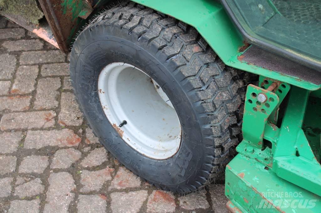 Ransomes Terrax Vrtni traktor kosilnice
