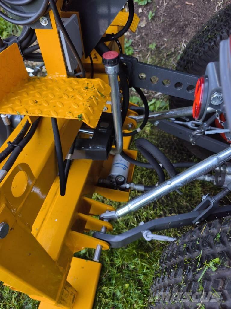 Kubota L1-382 HST Traktorji