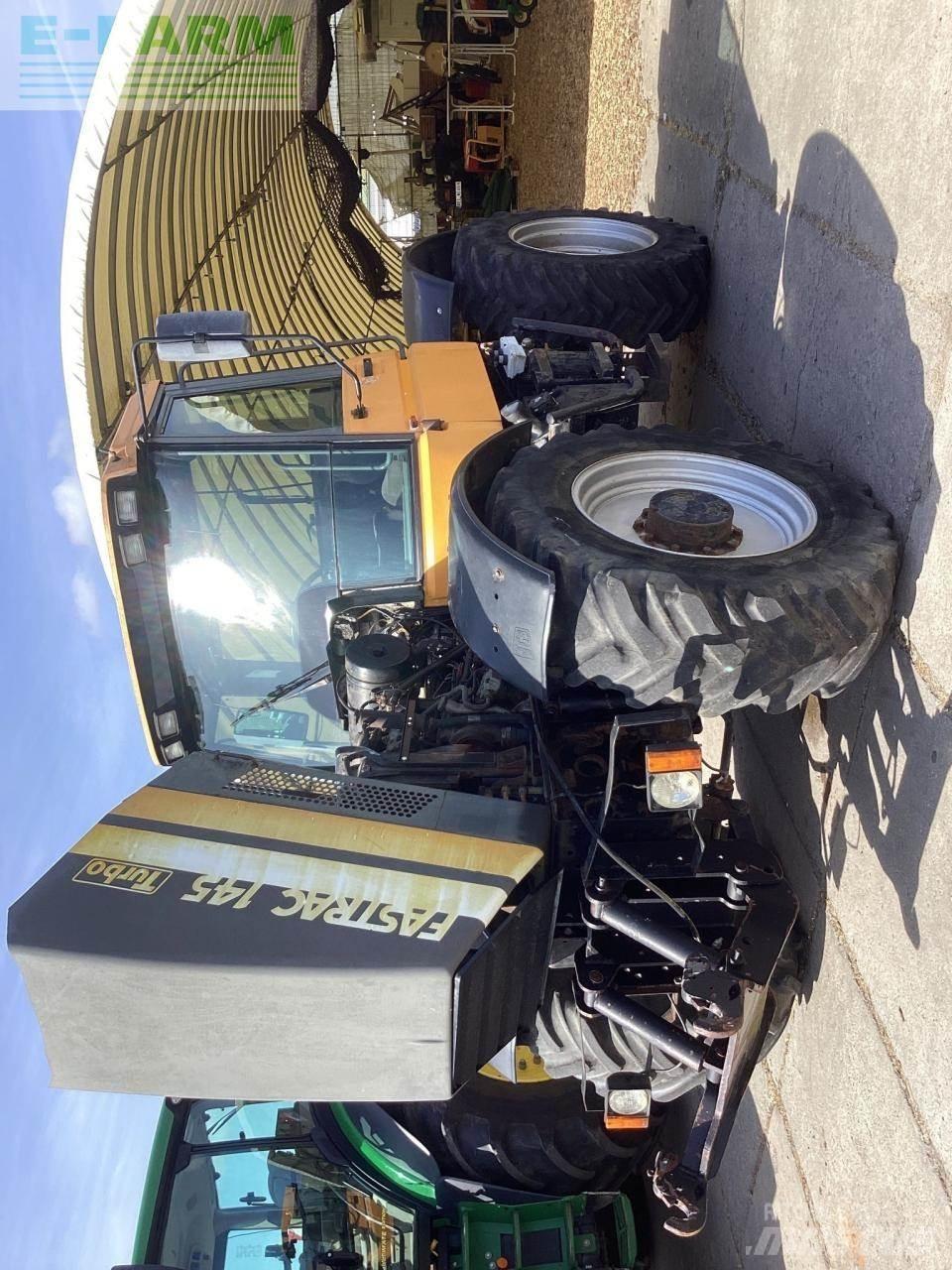 JCB Fastrac 145 Traktorji