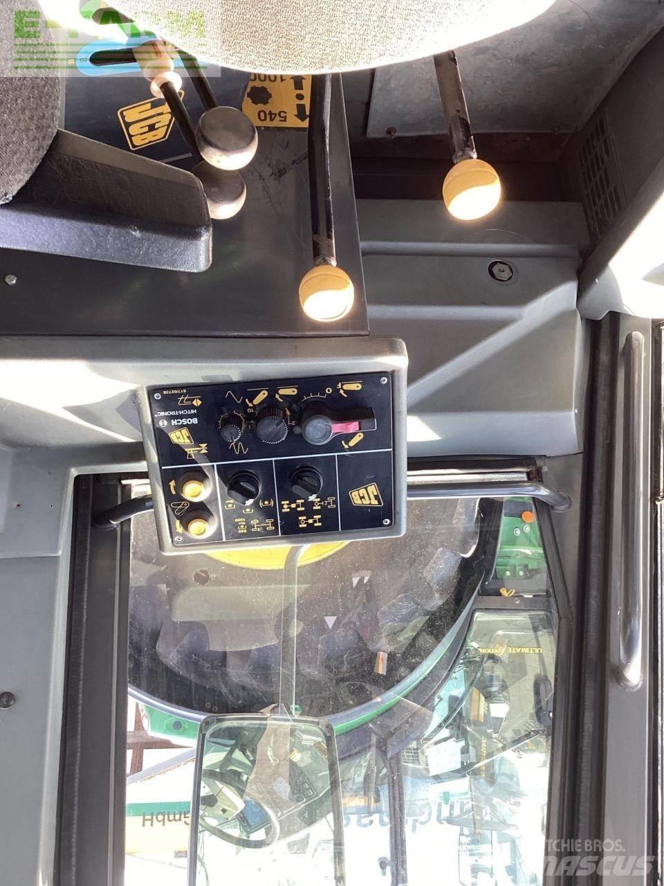 JCB Fastrac 145 Traktorji