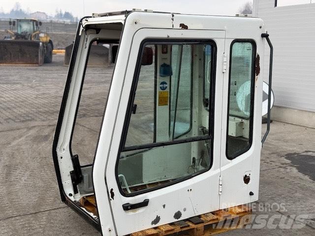 Liebherr R 944 B CAB Kabine in notranjost