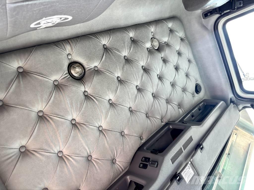 Mack GU713 Vlačilci