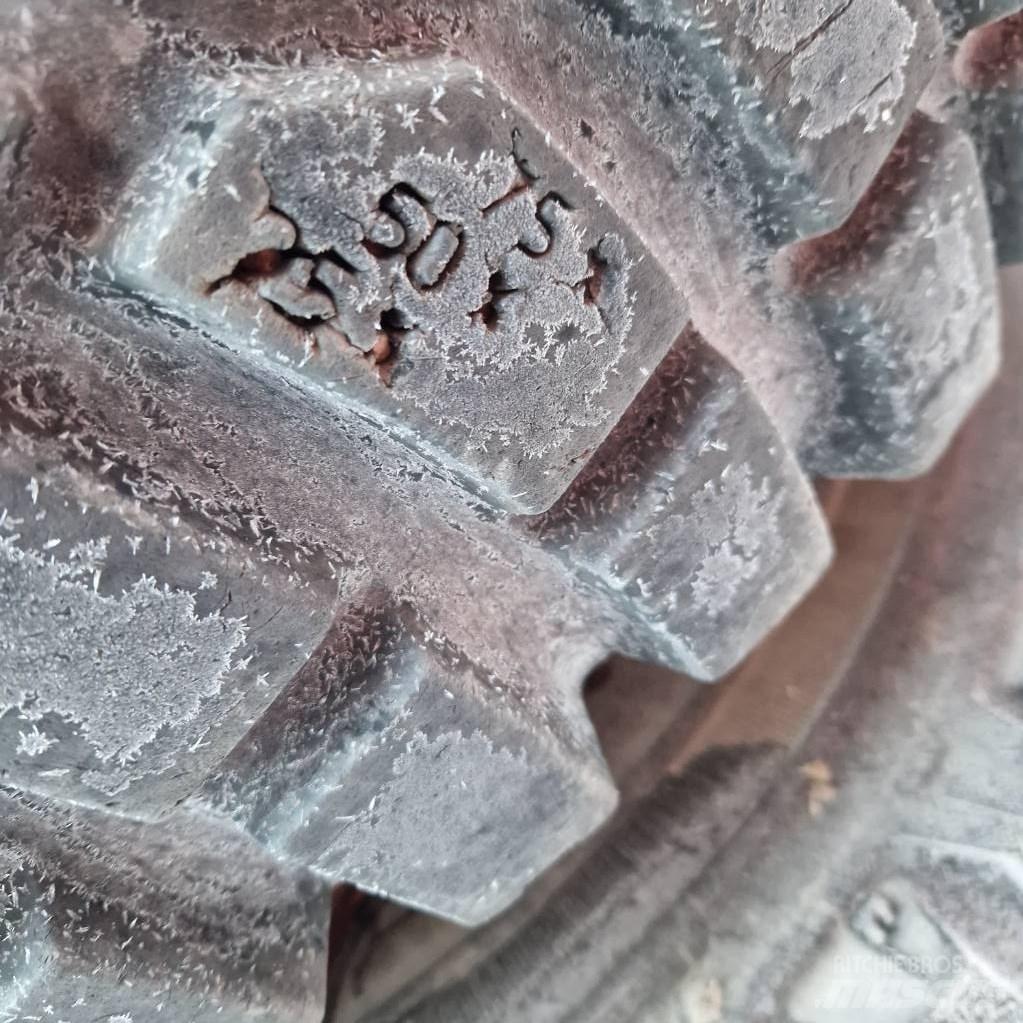  Däck Nokian Gume, kolesa in platišča