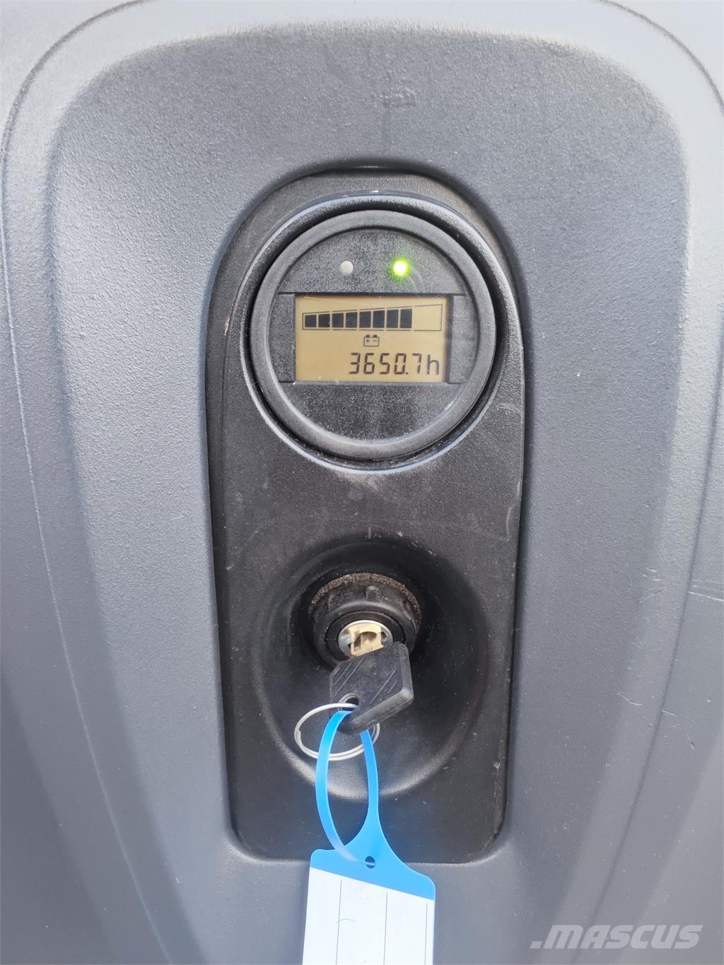 Linde L 12 Samopogonski ročni viličarji