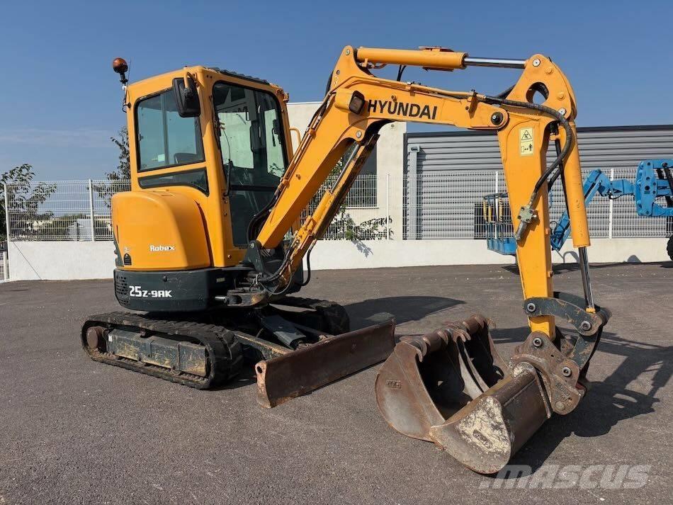 Hyundai R25Z-9 AK Mini bagri <7t