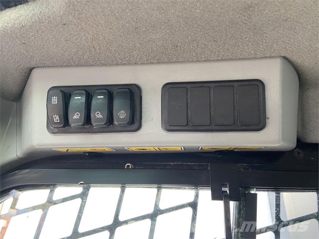 CAT 226 D3 (5867) Skid steer mini nakladalci