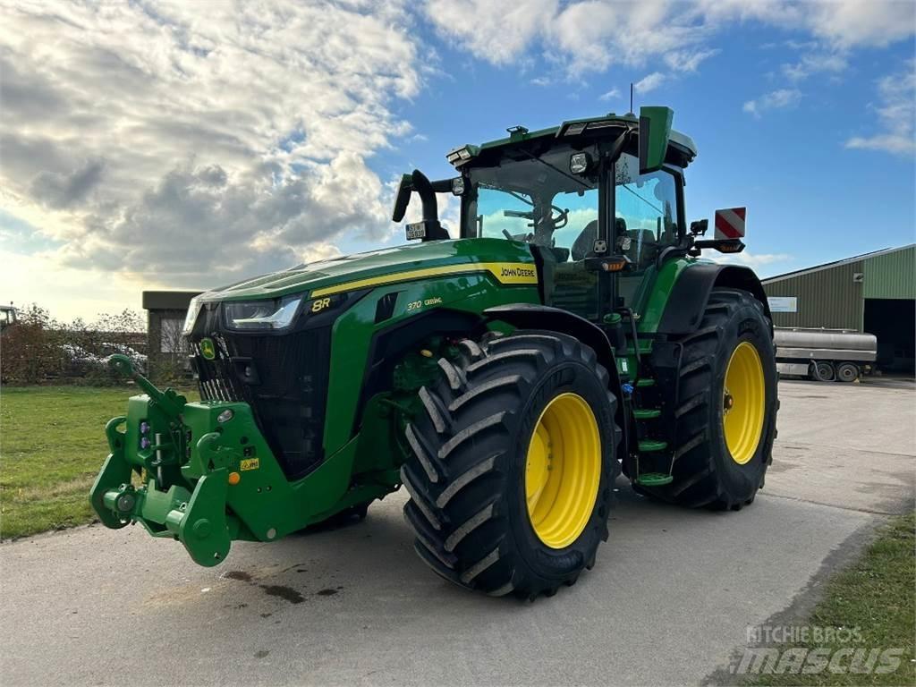 John Deere 8R370 Traktorji