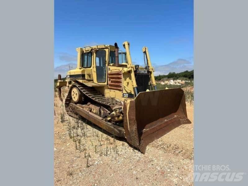 CAT D6H Buldožerji goseničarji