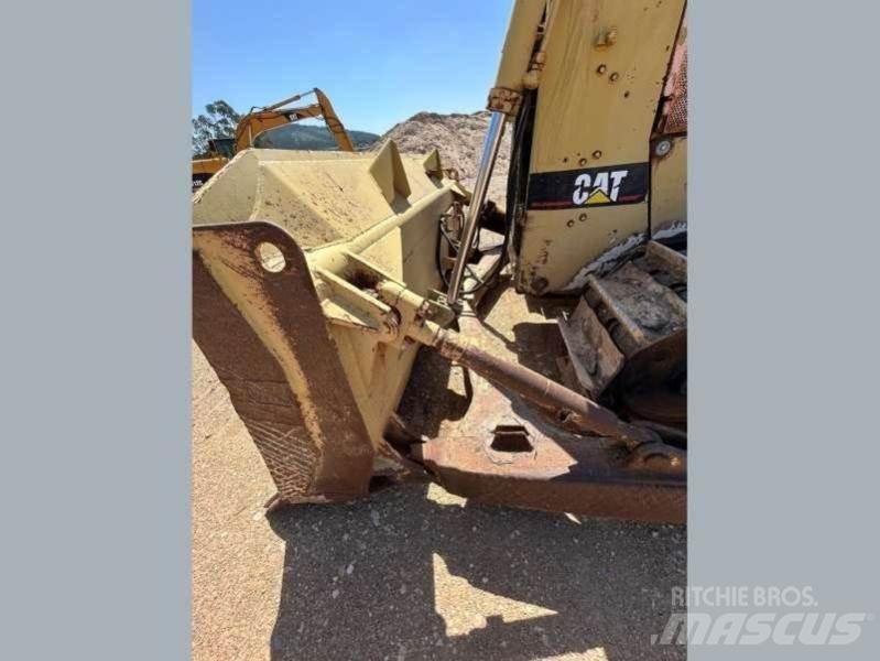 CAT D6H Buldožerji goseničarji