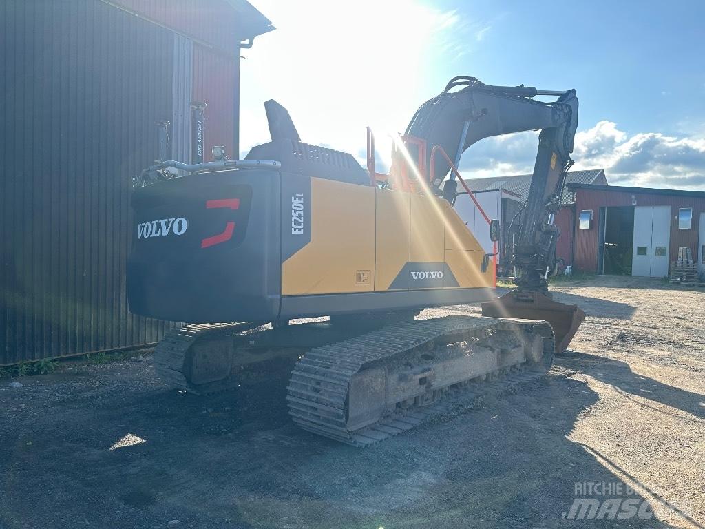 Volvo EC 250 EL Bagri goseničarji