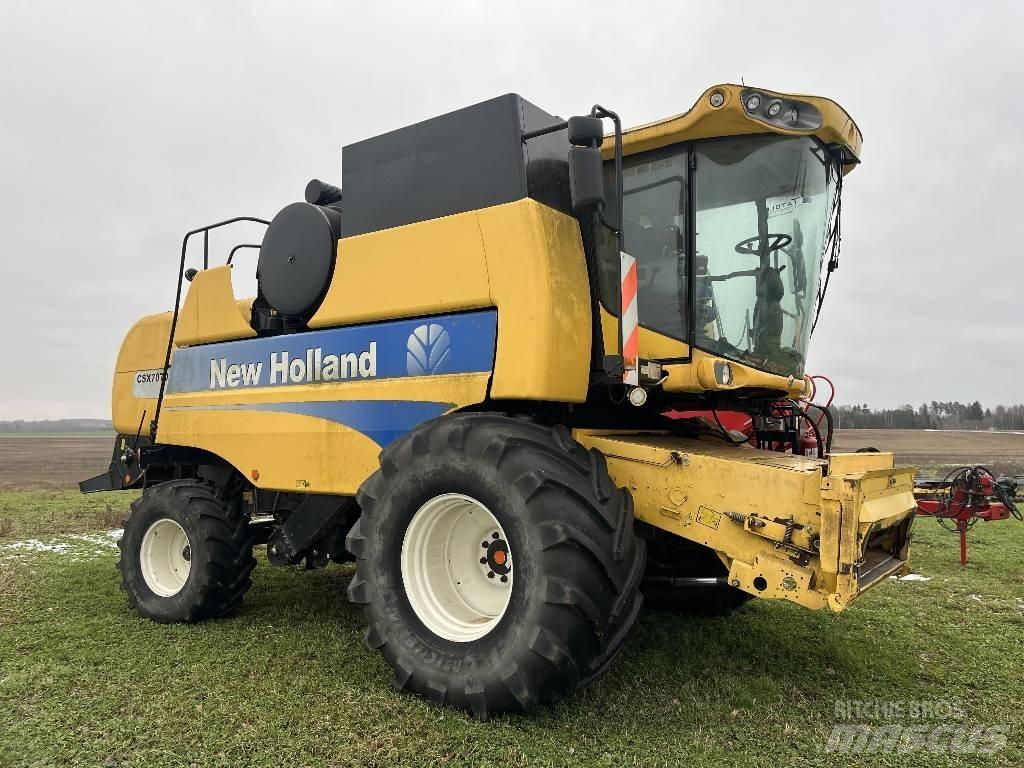 New Holland CSX 7070 Kombajni