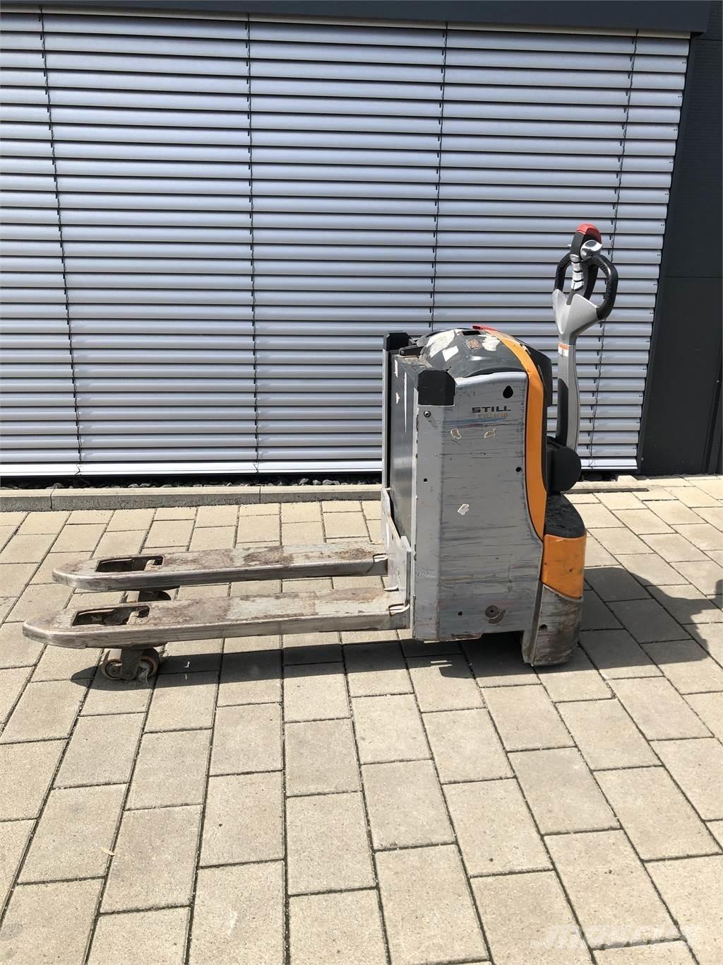 Still EXU-H 18 Ročni električni viličar