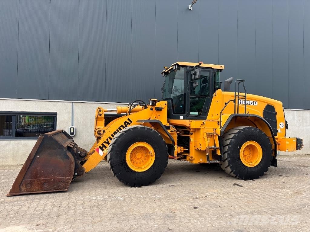 Hyundai HL 960 - 955 Kolesni nakladalci