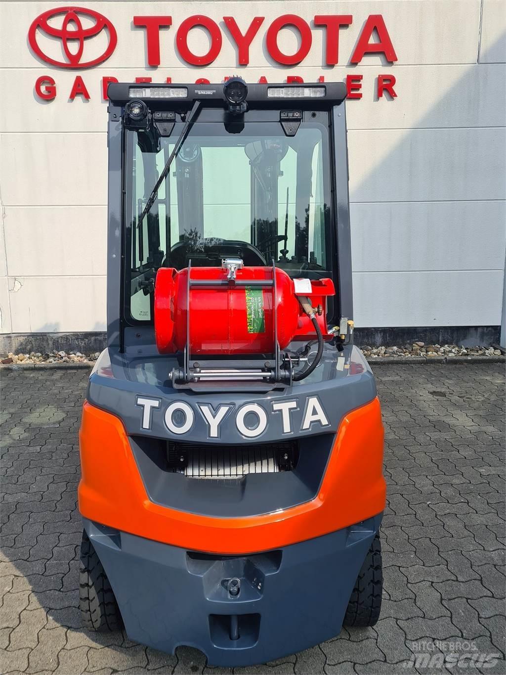 Toyota 02-8FGF25 Plinski viličarji
