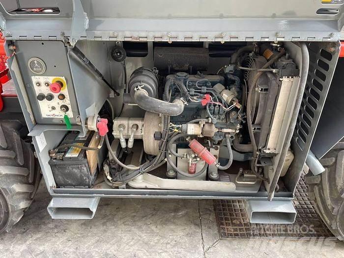 SkyJack SJ6832RT Škarjaste dvižne ploščadi
