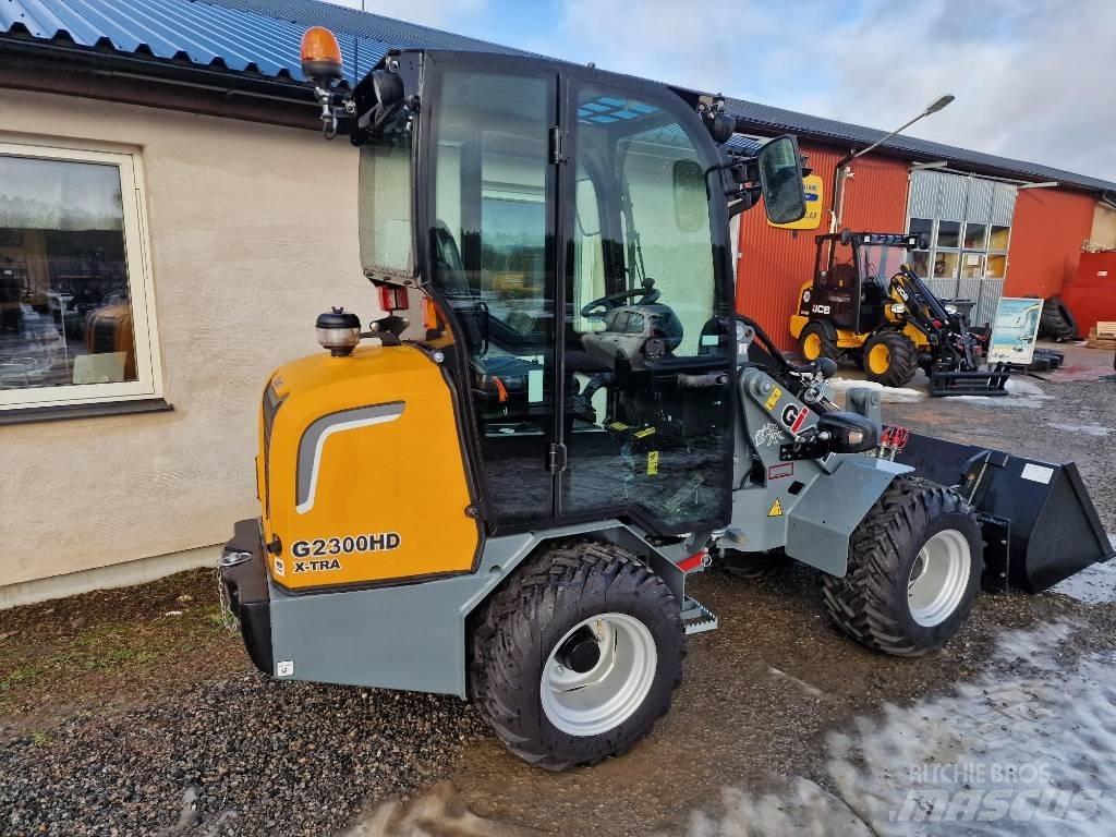 GiANT G2300 HD Večnamenski nakladalci