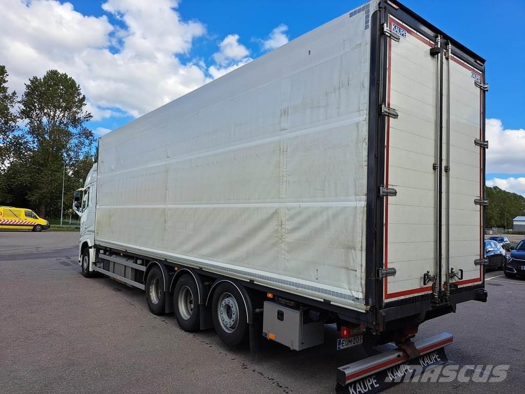 Volvo FH Tovornjaki s kesonom/platojem