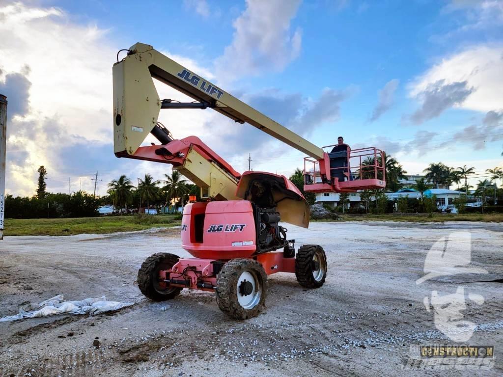 JLG 600 A Zglobne dvižne ploščadi