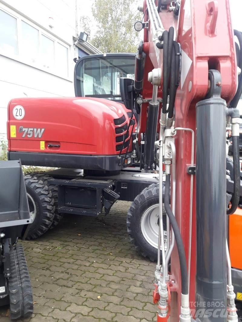 Yanmar B75W Bagri na kolesih