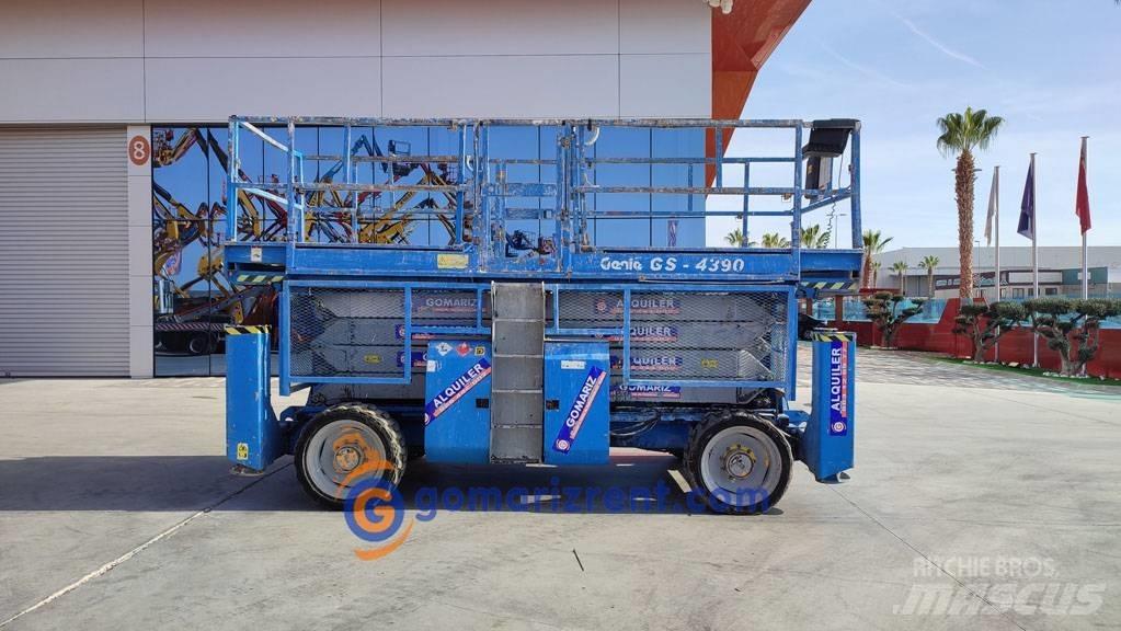 Genie GS 4390 RT Škarjaste dvižne ploščadi
