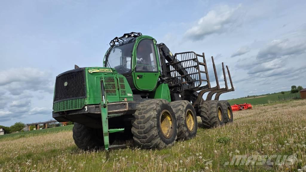 John Deere 1110 E Forwarderji