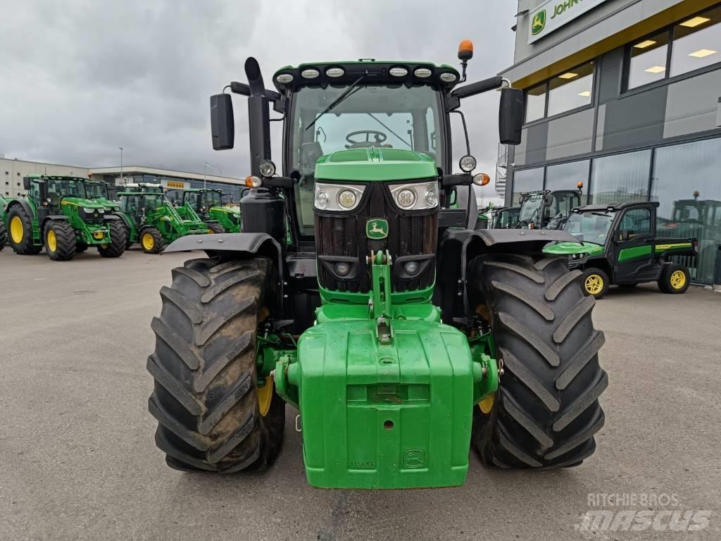 John Deere 6215 R Traktorji