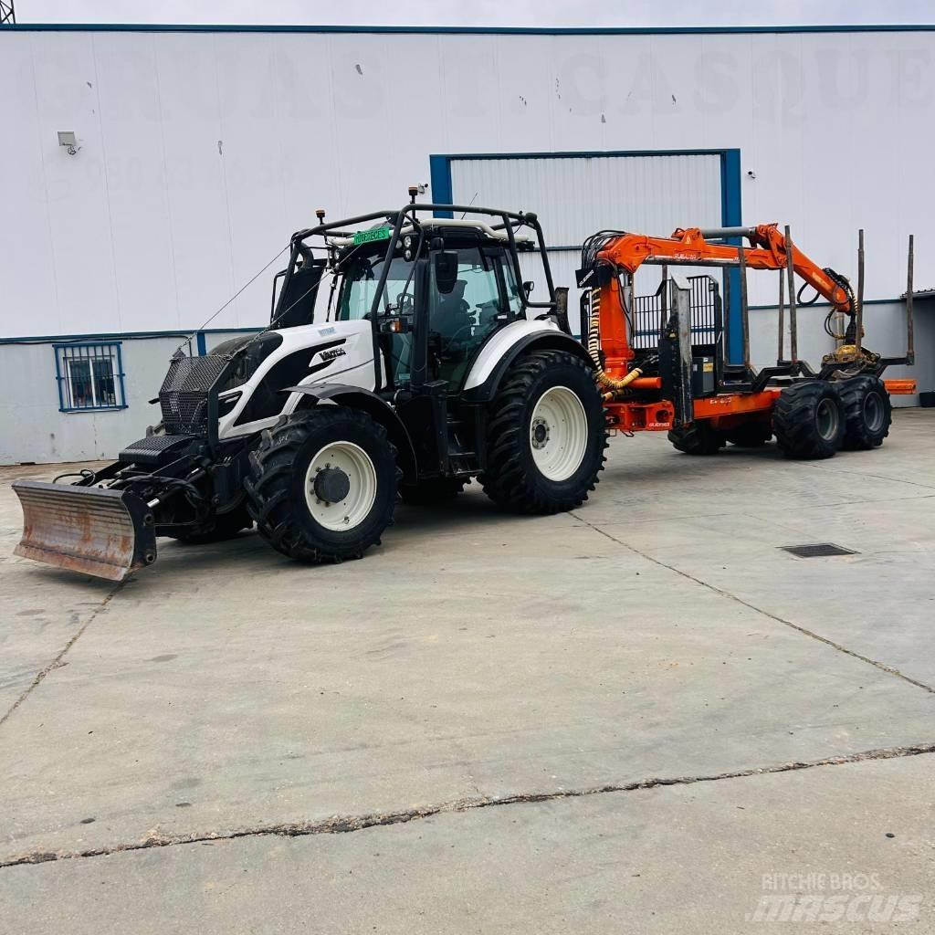 Valtra T 174 Traktorji