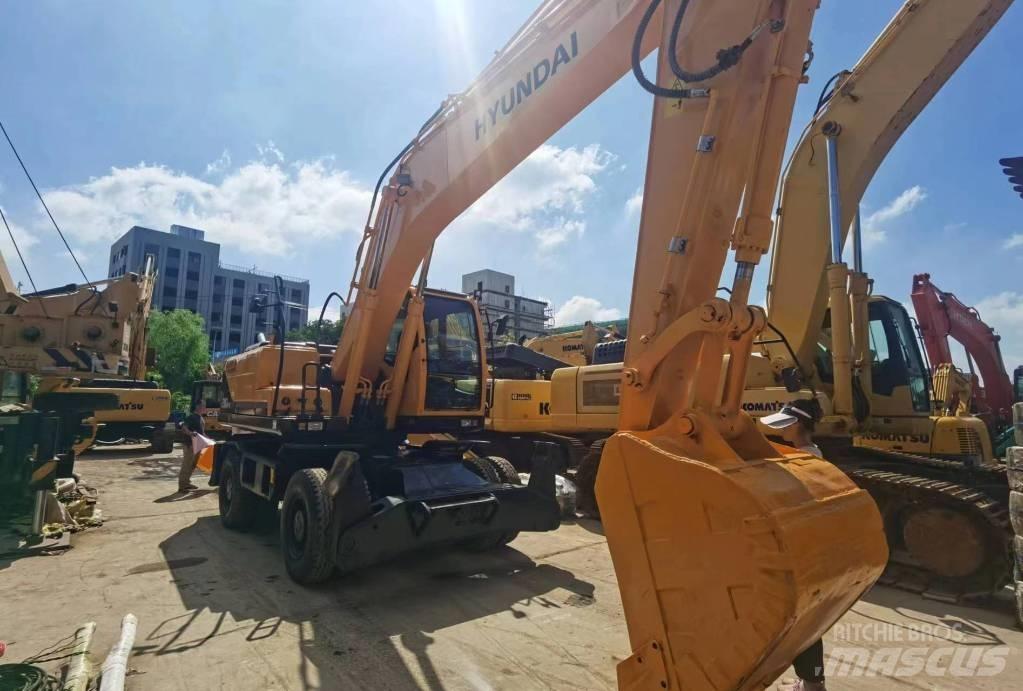 Hyundai R210W-9 Bagri na kolesih