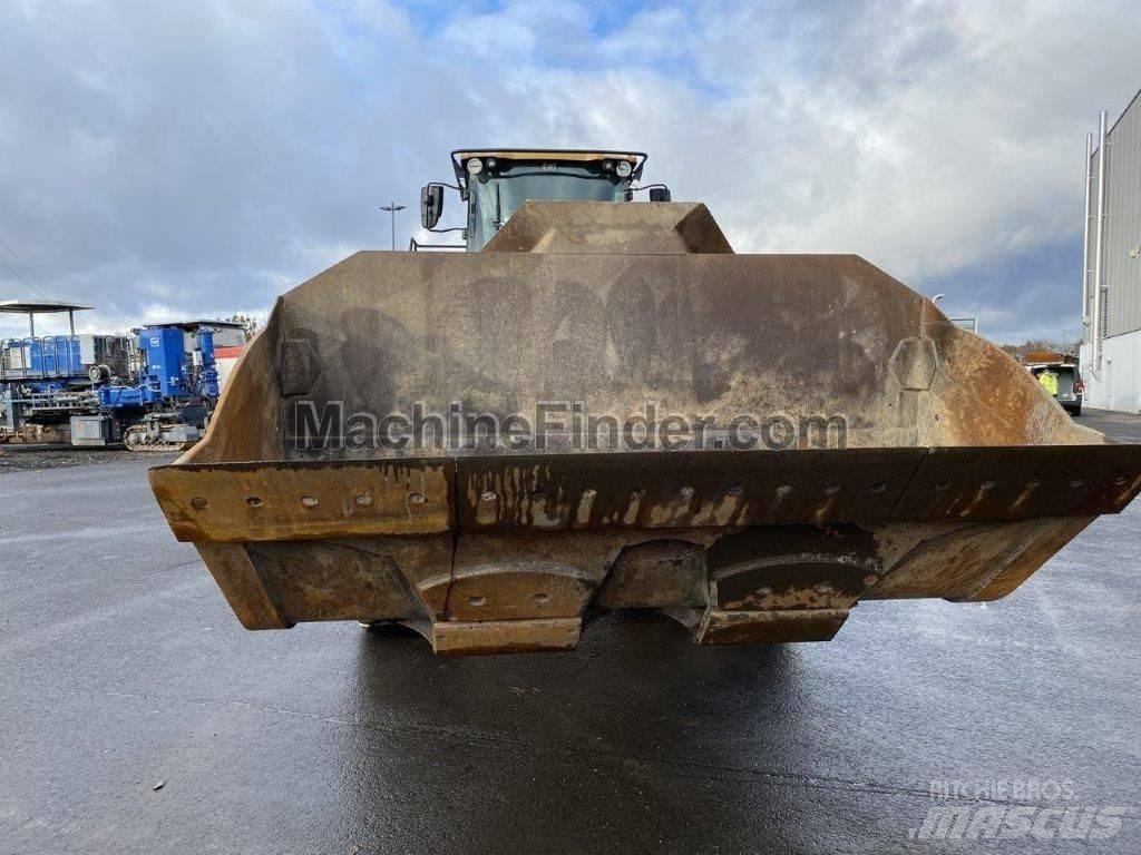 CAT 966 M XE Kolesni nakladalci
