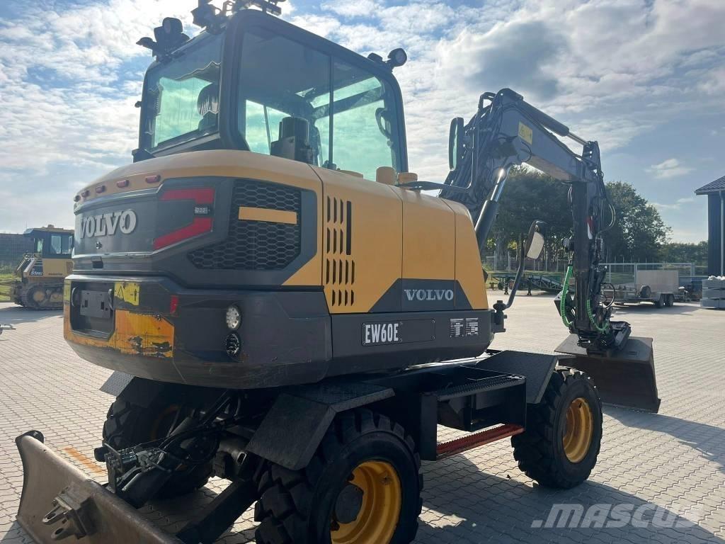 Volvo EW 60 E Bagri na kolesih