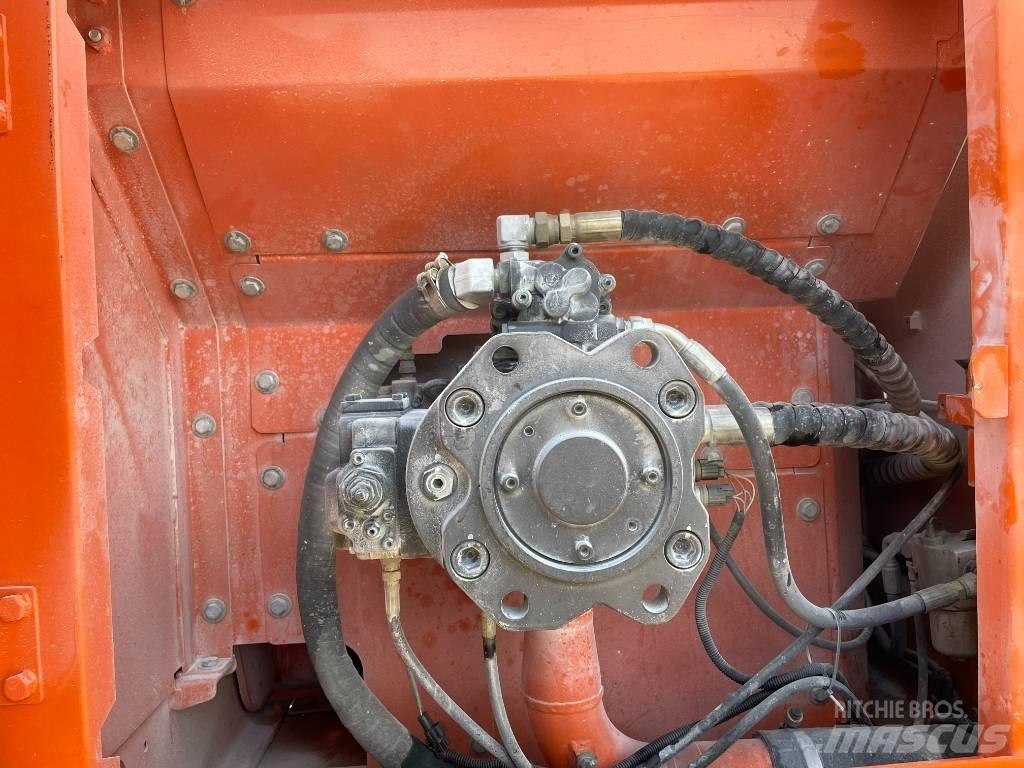 Doosan DX 260 Bagri goseničarji