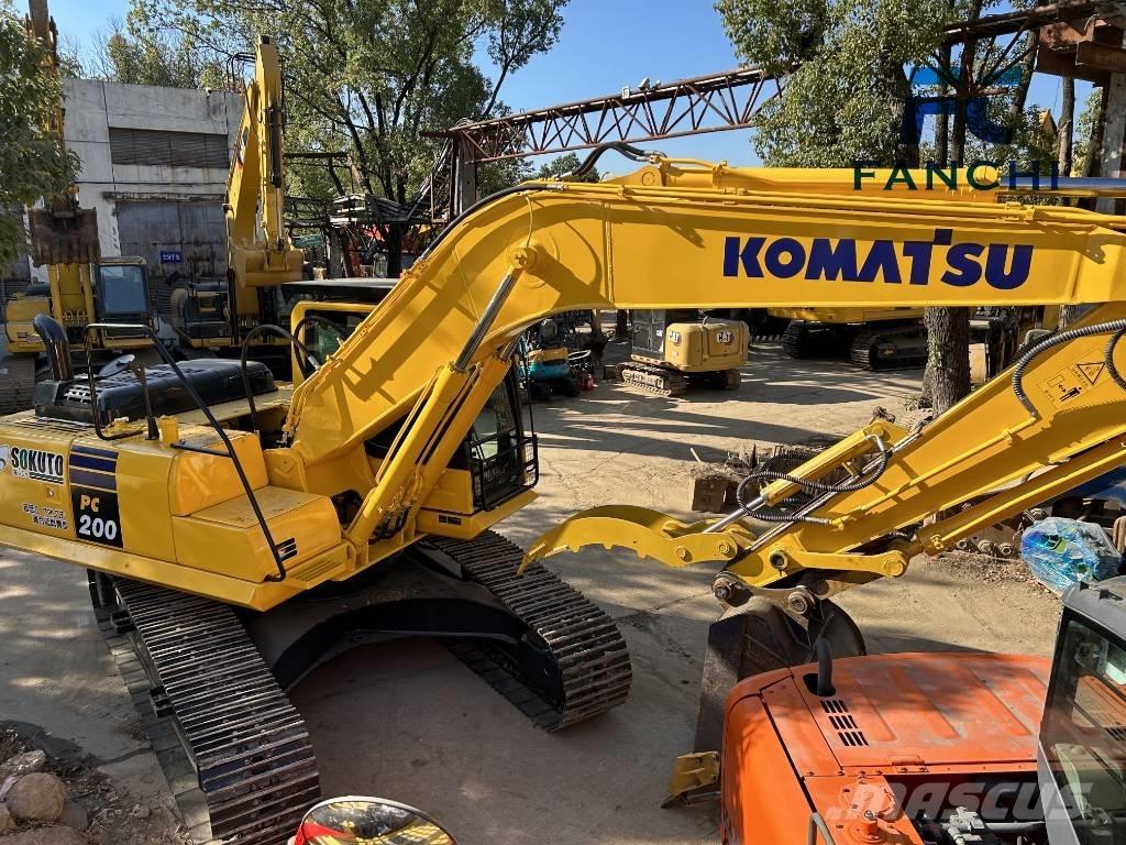 Komatsu PC 200 Bagri goseničarji