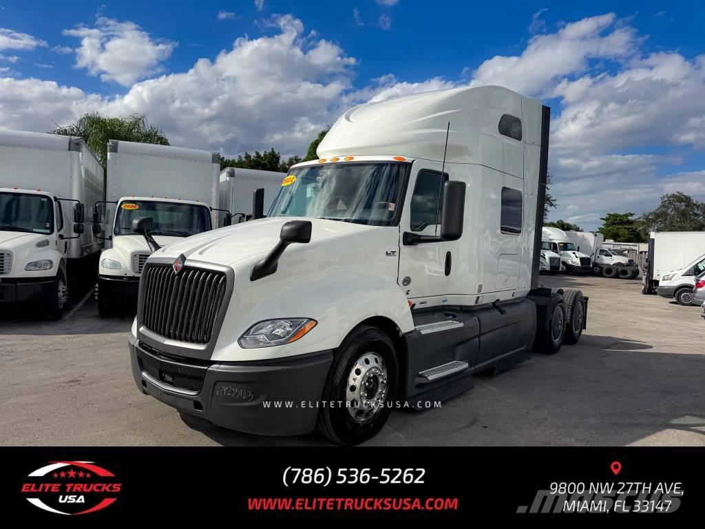 International LT Vlačilci