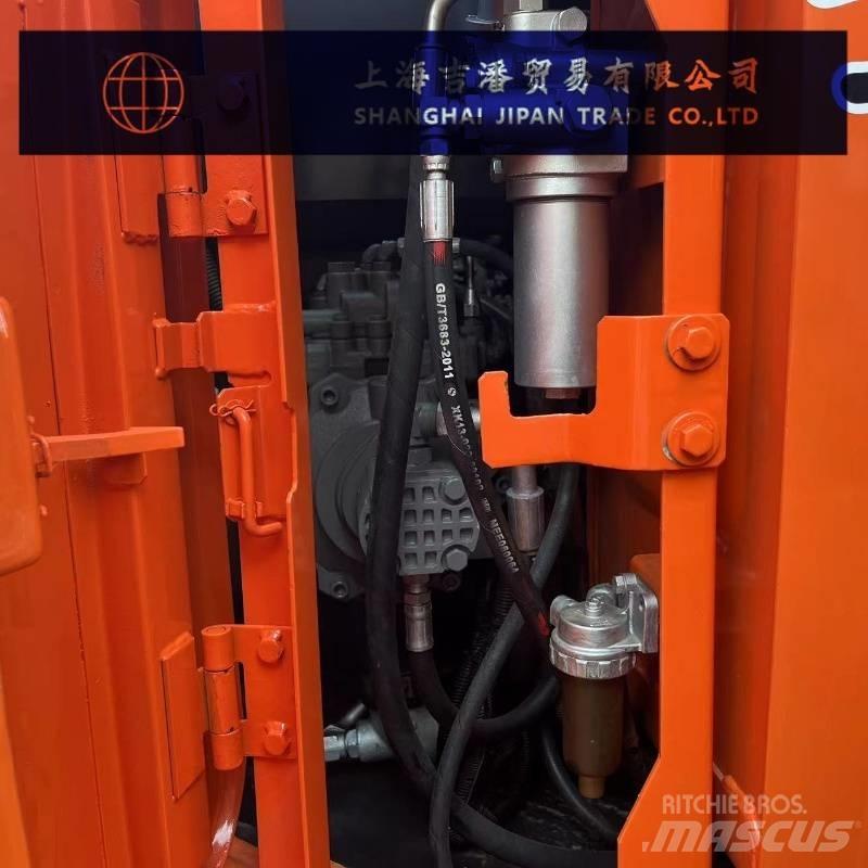 Hitachi ZX 135 Midi bagri 7t – 12t