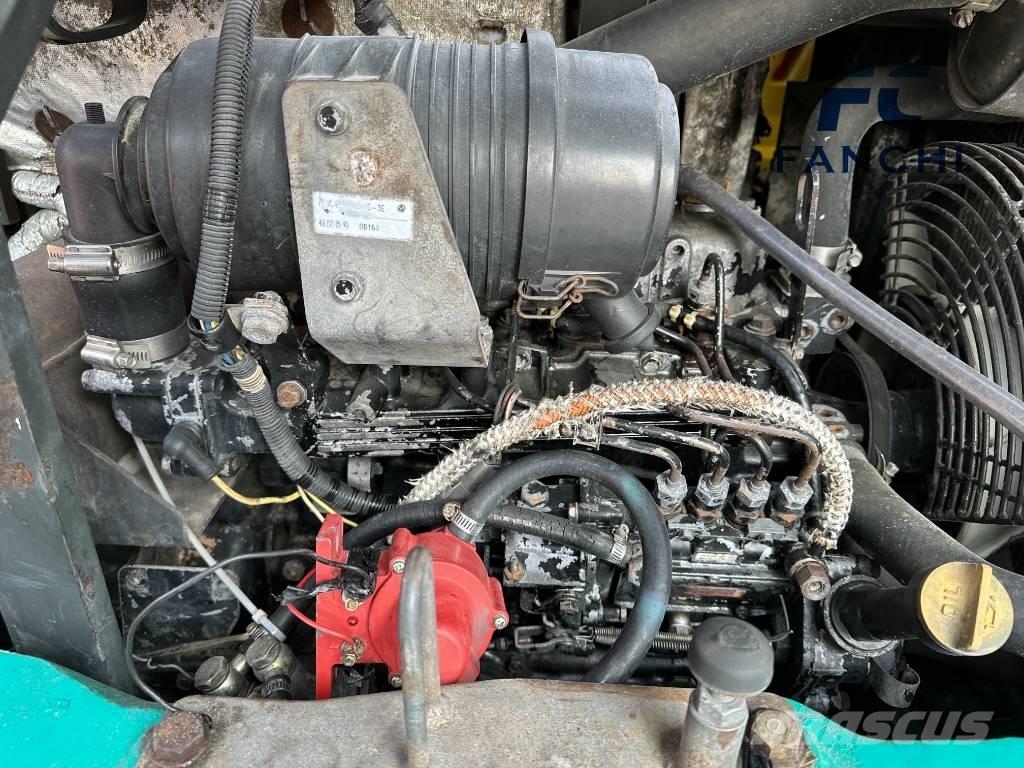 Komatsu PC 40 MR-1 Bagri goseničarji